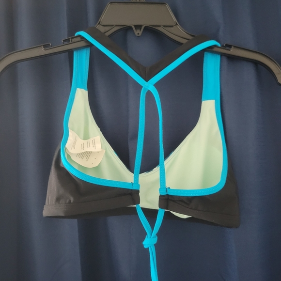 Nike Swim Top (M) - Picture 2 of 3